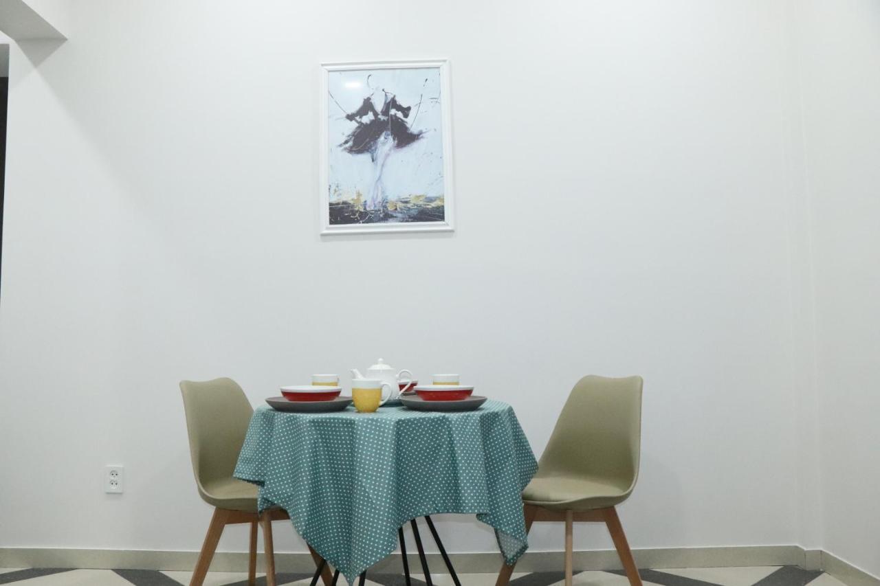Mika Hotel Alma-Ata Buitenkant foto
