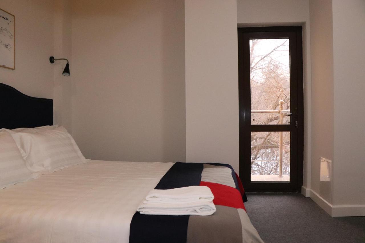 Mika Hotel Alma-Ata Buitenkant foto