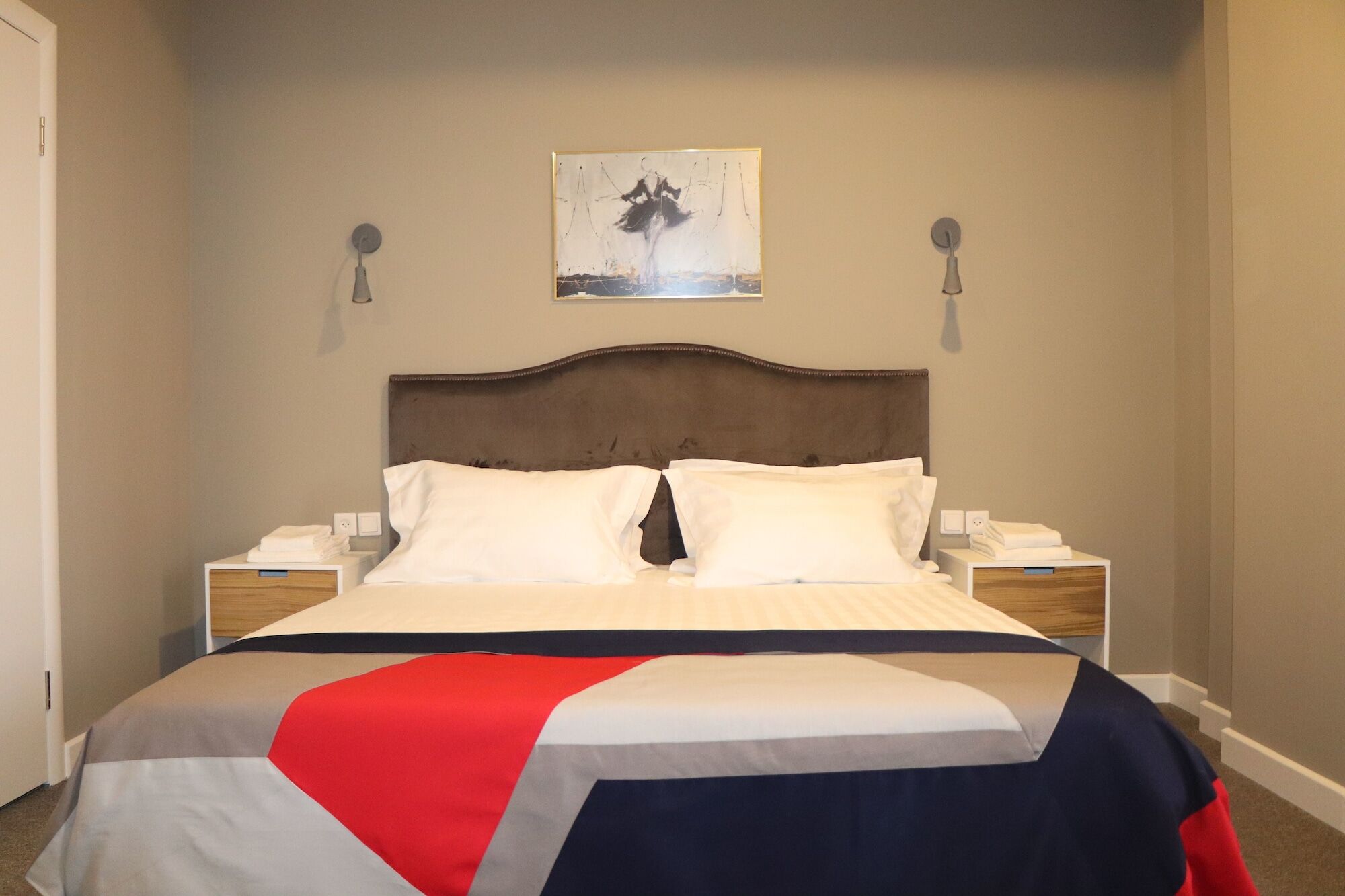 Mika Hotel Alma-Ata Buitenkant foto
